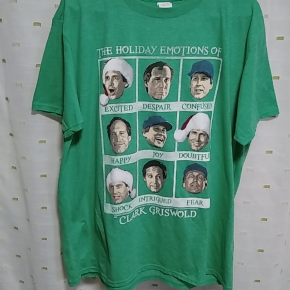 Gildan Other - Green Griswold Holiday Emotions T.